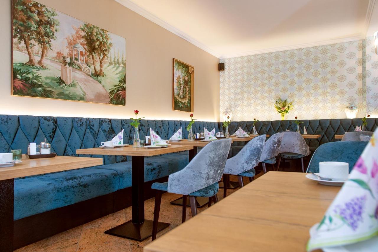 Hotel Residenz Am Rosengarten Бад Кисинген Екстериор снимка