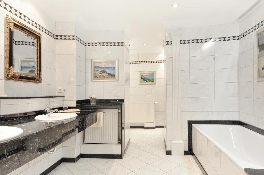 Hotel Residenz Am Rosengarten Бад Кисинген Екстериор снимка